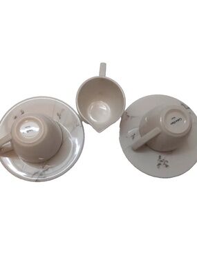 Calvin Klein Thistle Coffee Flat Cups & Saucers & Creamer